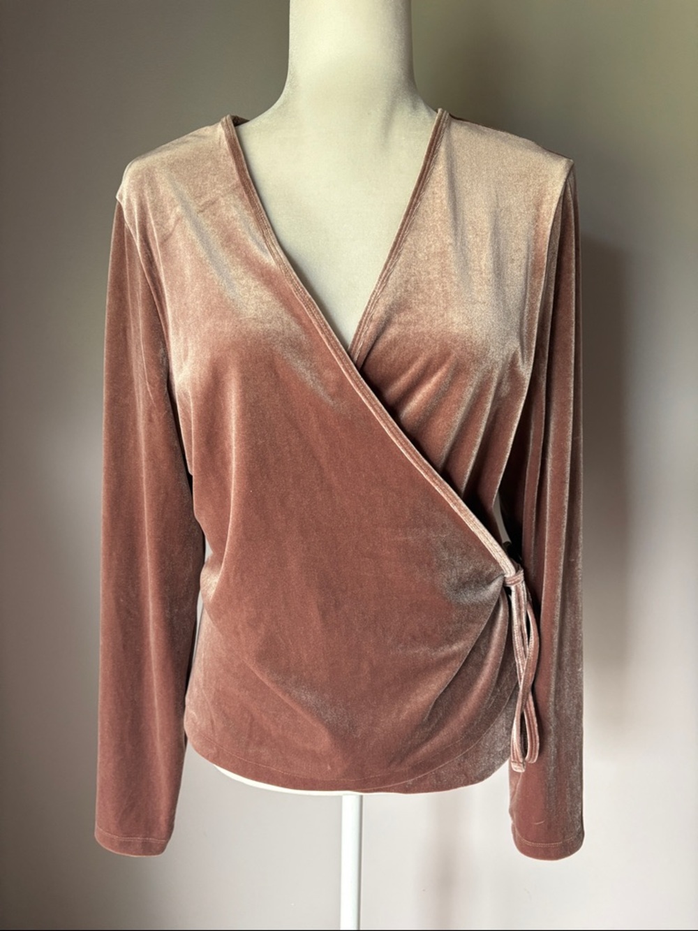 MADEWELL Warm Ash Velvet Ballet Wrap Top - Picture 2 of 8